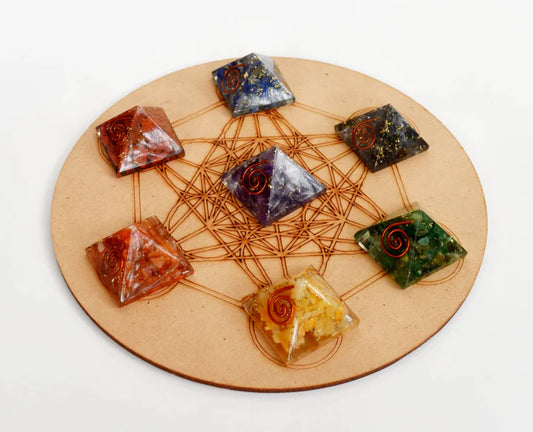 Chakra Crystals Orgone Pyramids Set, Wooden Grid Plate